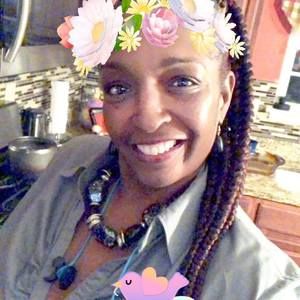 Meet your Posher, Denise